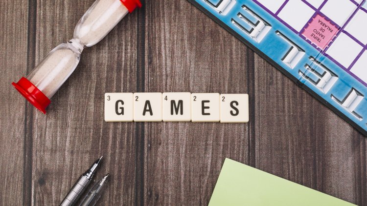 5 Best Board Games to Play with Family and Friends
